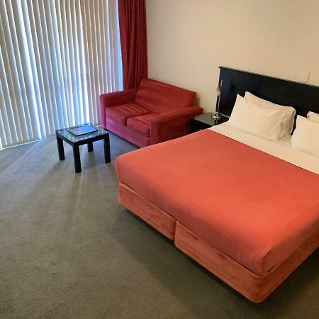 Salerno Motel Apartments Christchurch Eksteriør bilde A room at the hotel