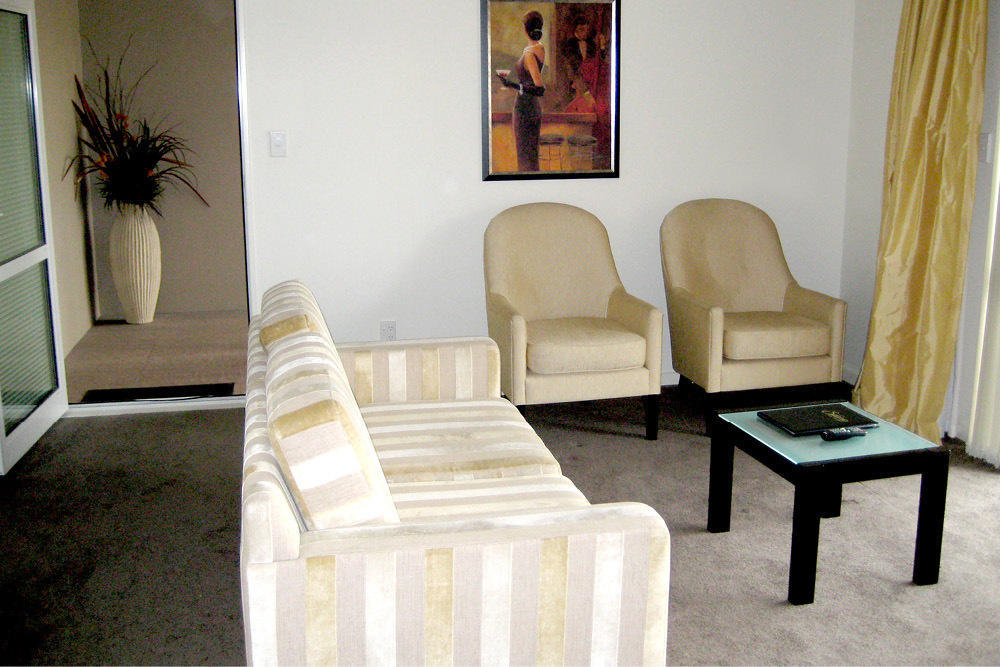 Salerno Motel Apartments Christchurch Eksteriør bilde A living room