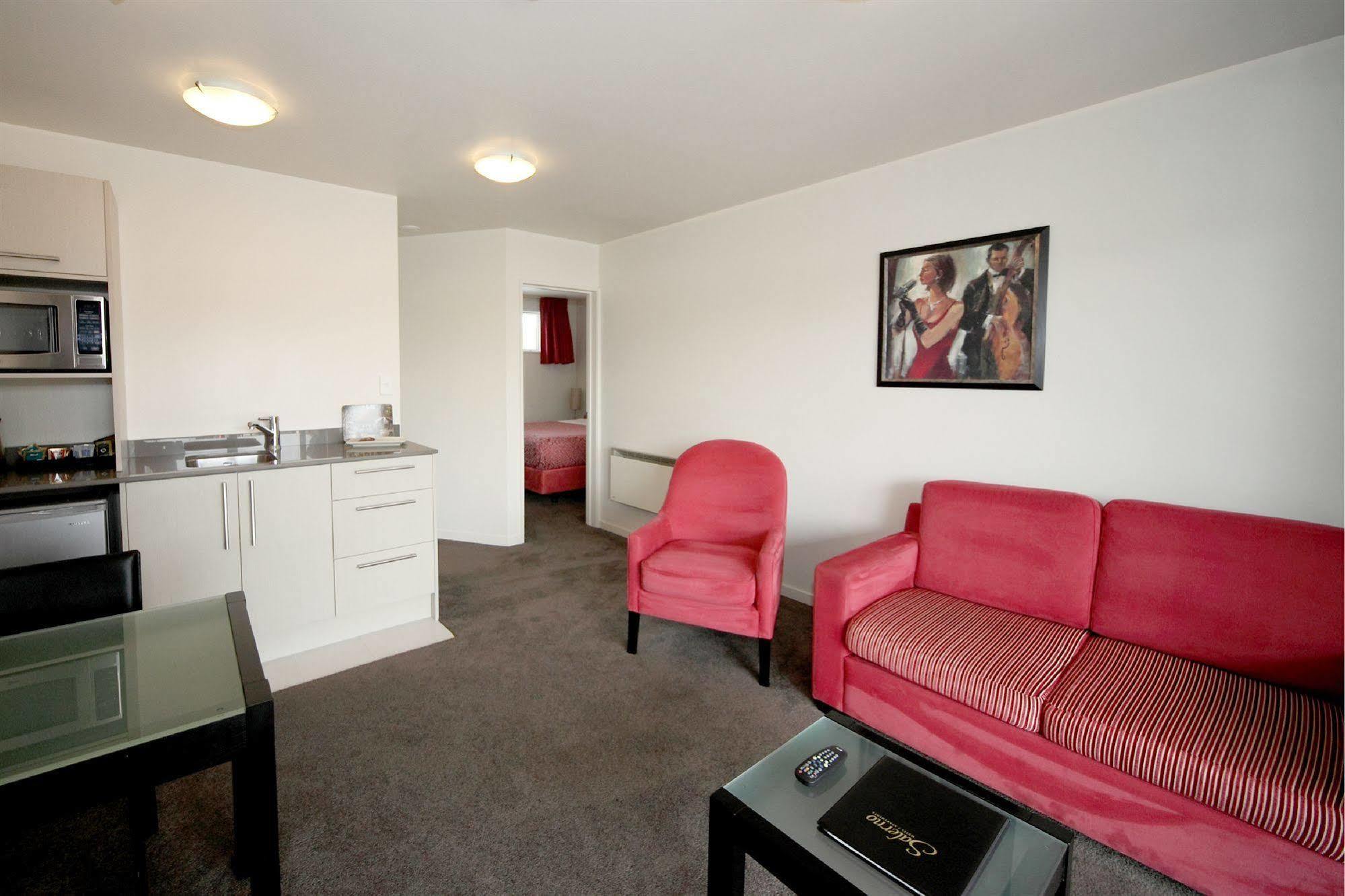 Salerno Motel Apartments Christchurch Eksteriør bilde A typical one-bedroom apartment