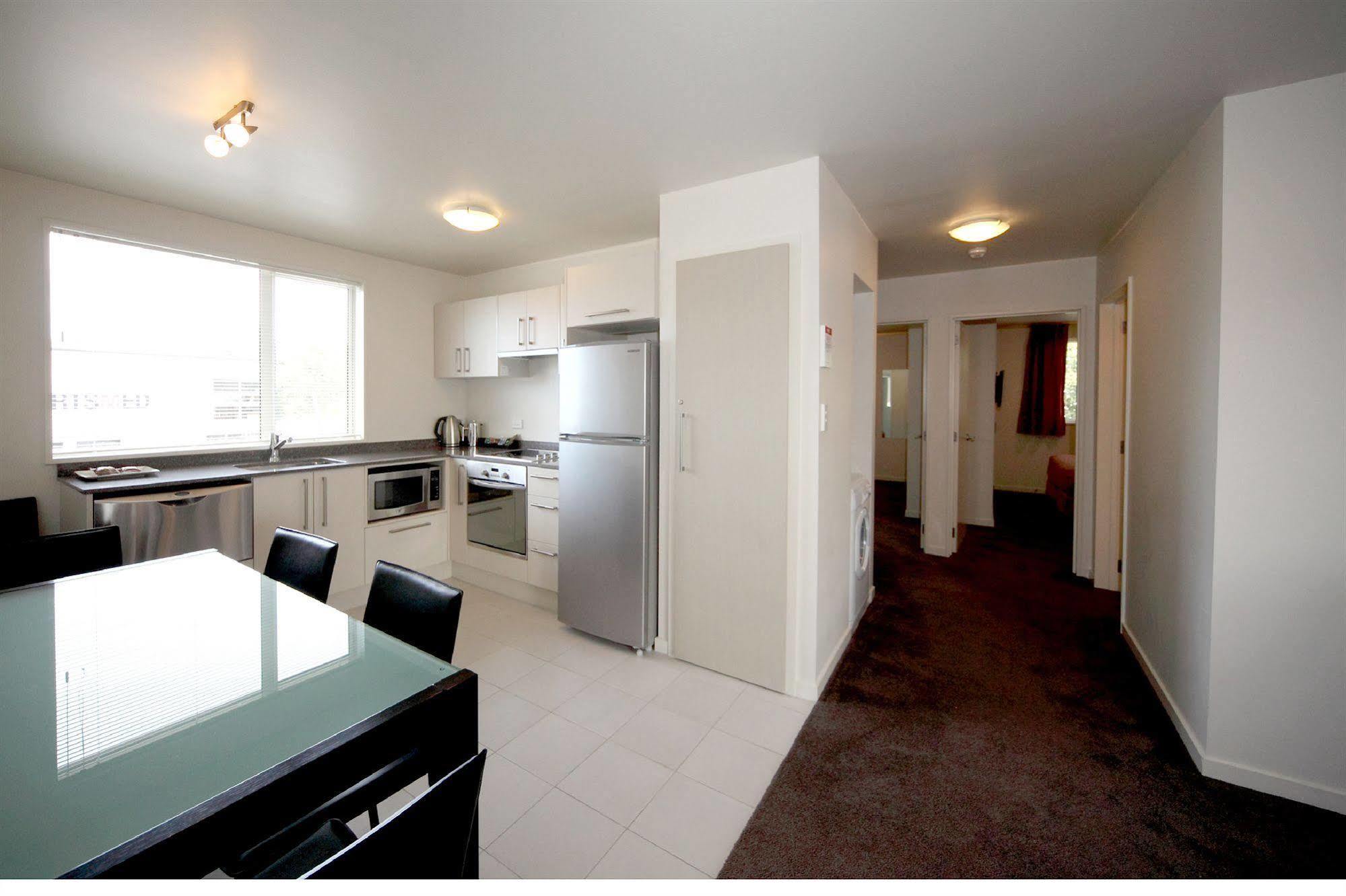 Salerno Motel Apartments Christchurch Eksteriør bilde A typical apartment at the University of Canterbury