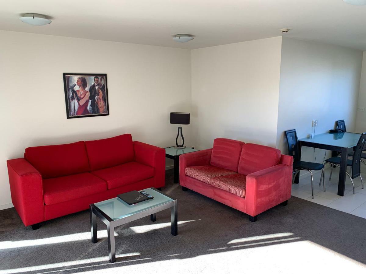 Salerno Motel Apartments Christchurch Eksteriør bilde Living room in a two-bedroom apartment