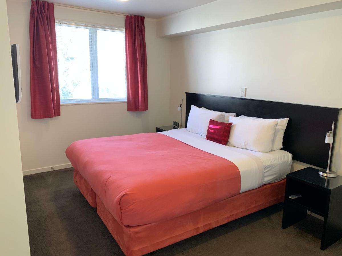 Salerno Motel Apartments Christchurch Eksteriør bilde A bedroom at the hotel